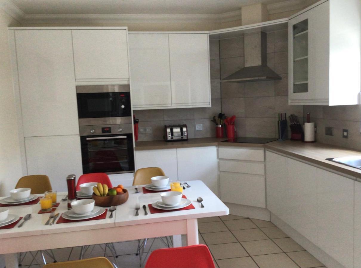 Rockmount Court Apartment บอร์นมัธ ภายนอก รูปภาพ