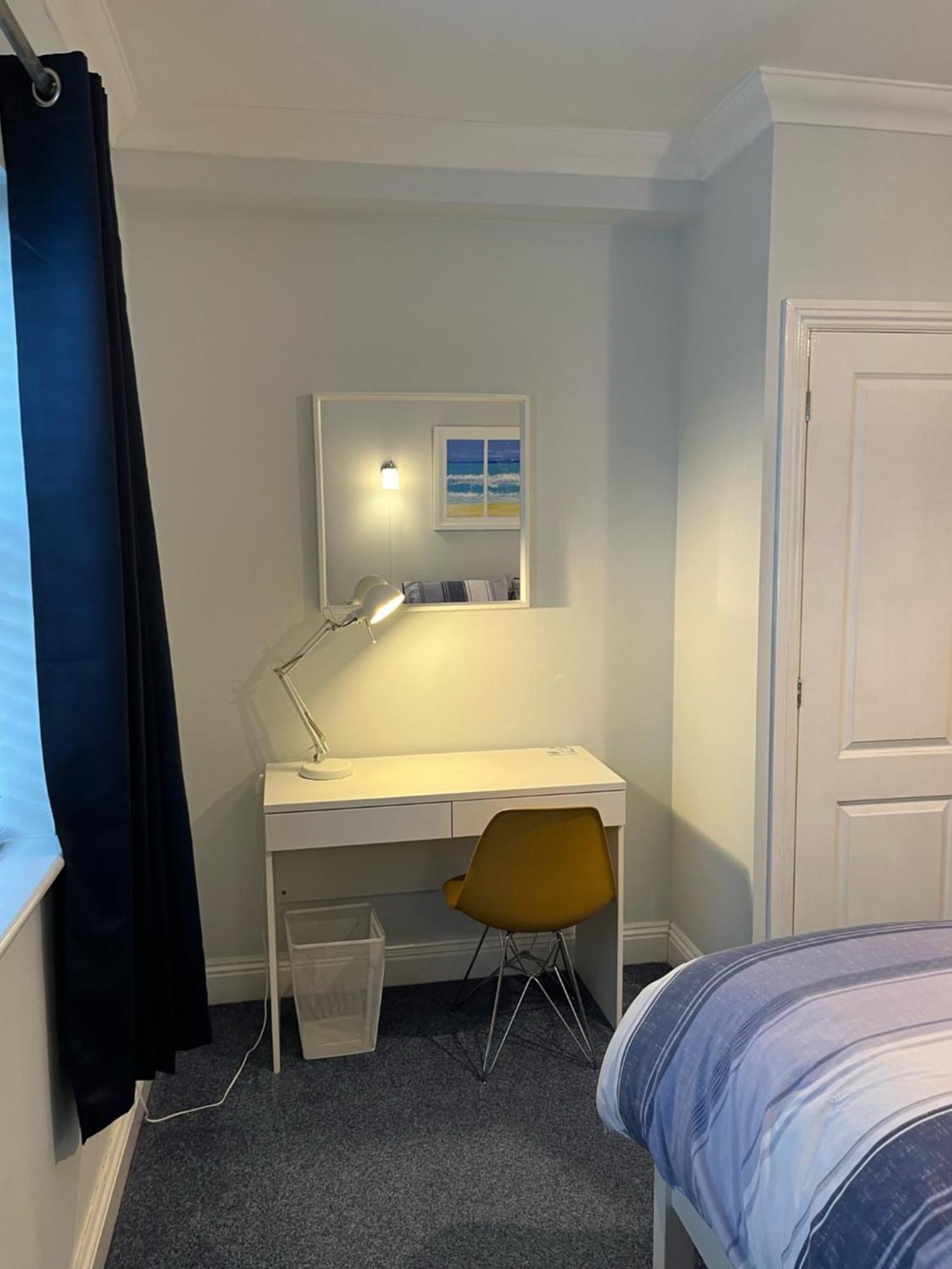 Rockmount Court Apartment บอร์นมัธ ภายนอก รูปภาพ